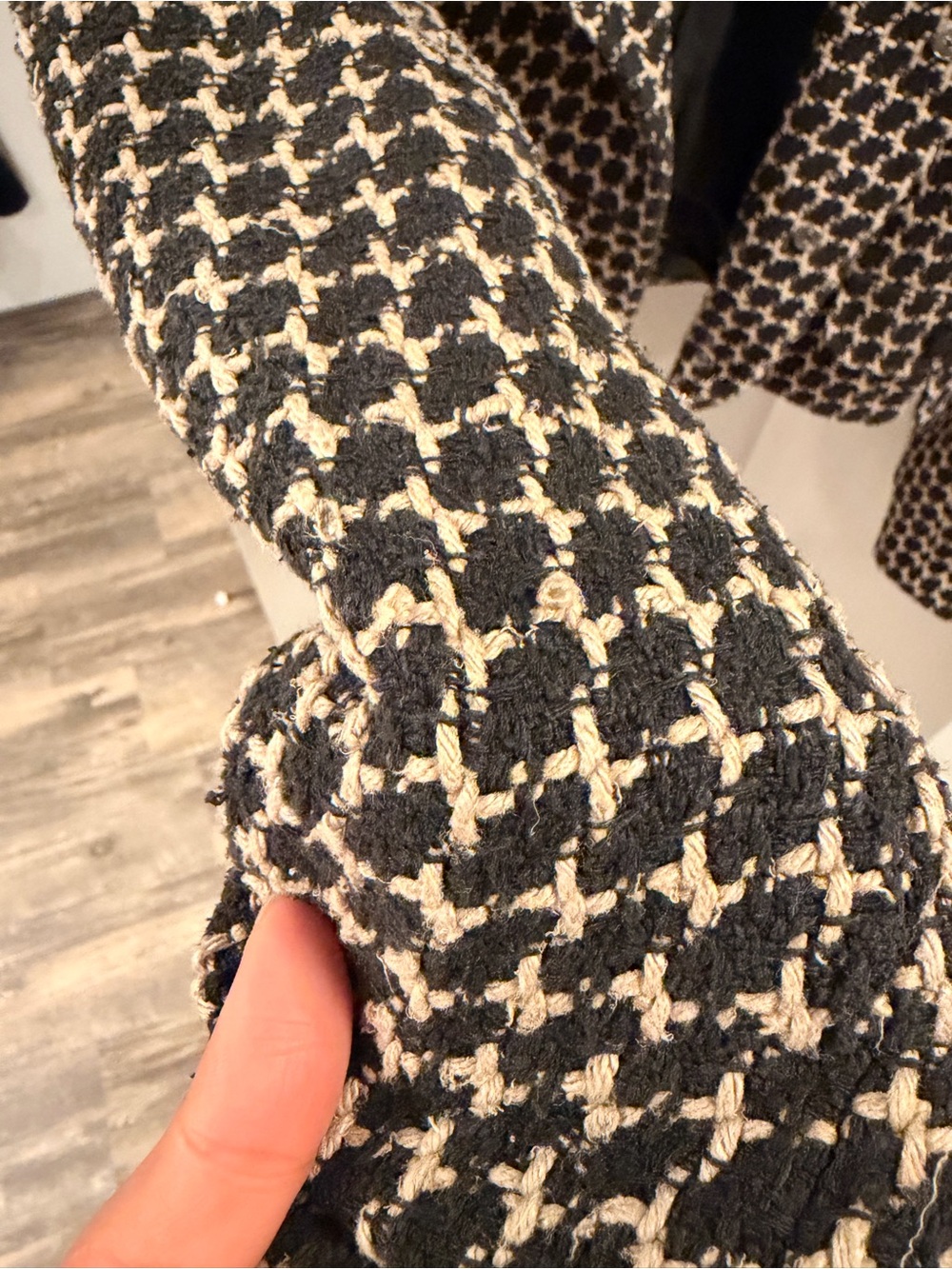 Women's Black & Cream Tweed Cropped Blazer - Classic Tailored Style - Picture 10 of 12